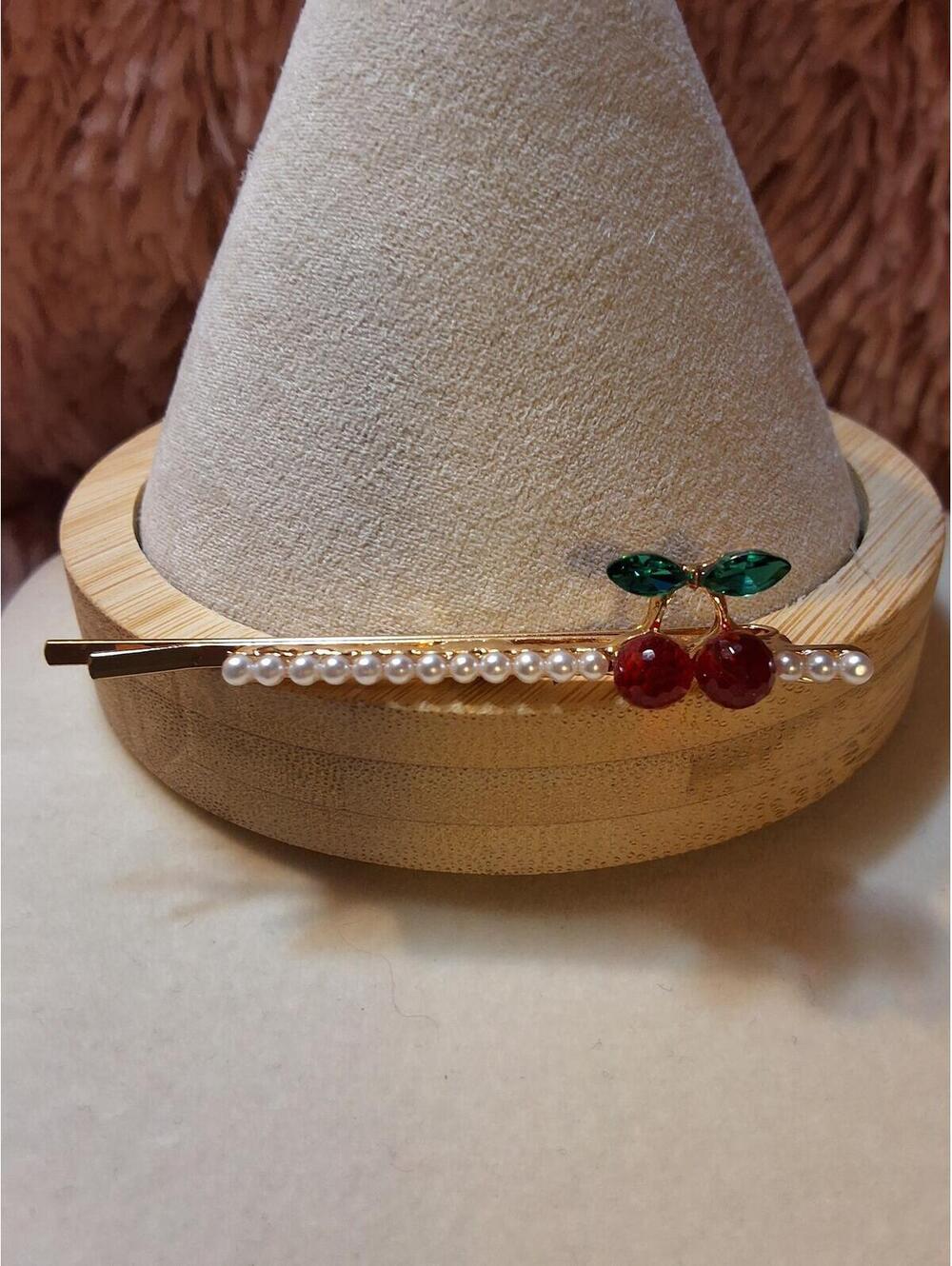 CHERRY GOLD PEARL BOBBY PIN